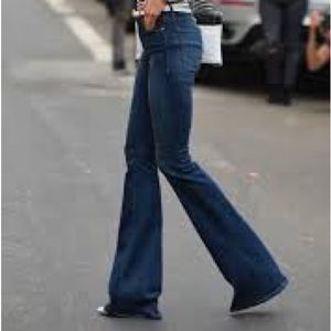 Frame Forever Karlie Flare Jeans in dark blue Mid-Rise Karlie Kloss Collab
